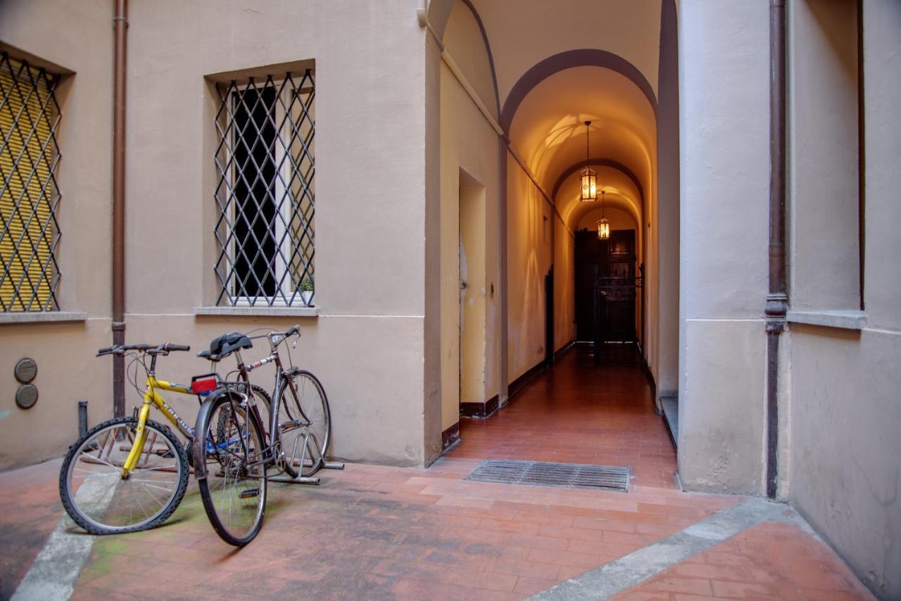 Nel Cuore Di Bologna - Casa Boss Exterior photo
